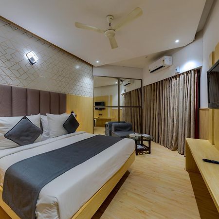 Hotel Surya Executive 3 Star Hotel Solapur Εξωτερικό φωτογραφία