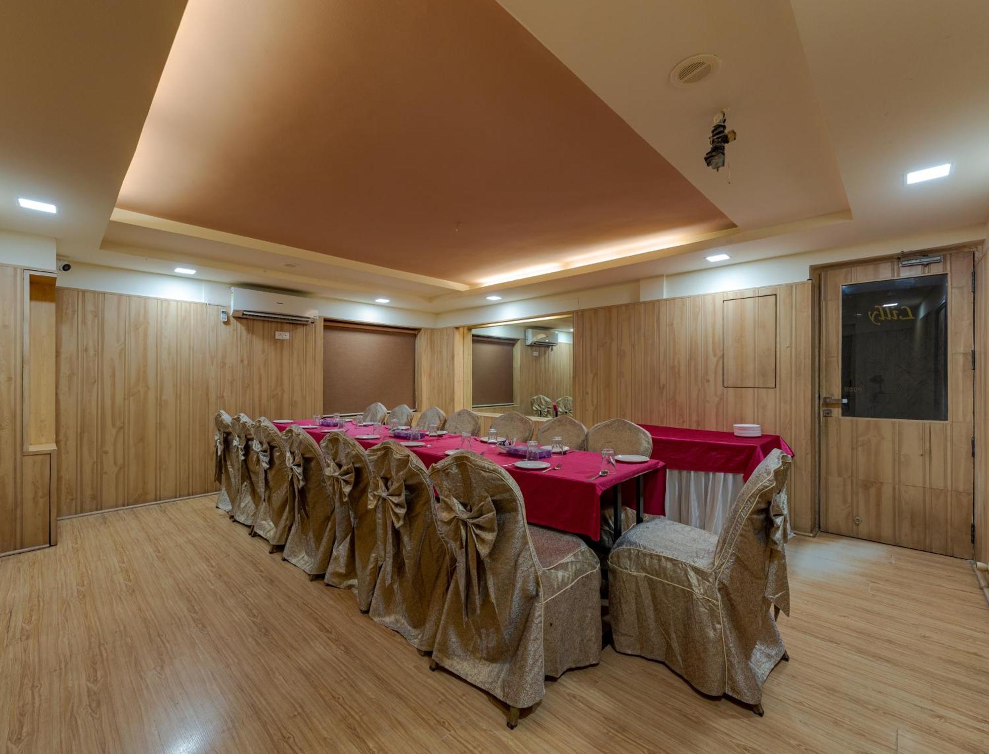 Hotel Surya Executive 3 Star Hotel Solapur Εξωτερικό φωτογραφία