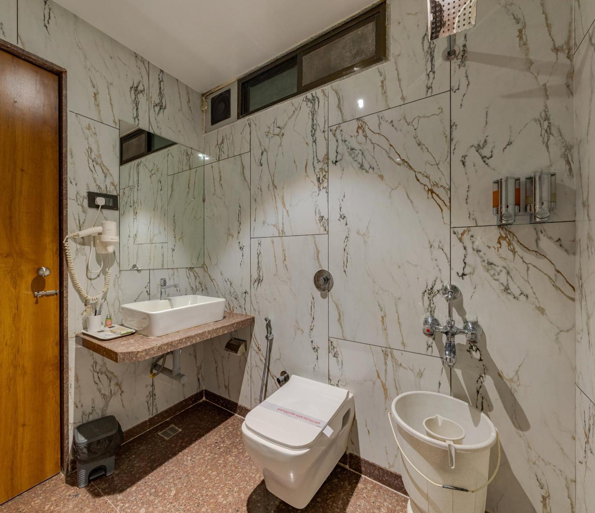 Hotel Surya Executive 3 Star Hotel Solapur Εξωτερικό φωτογραφία