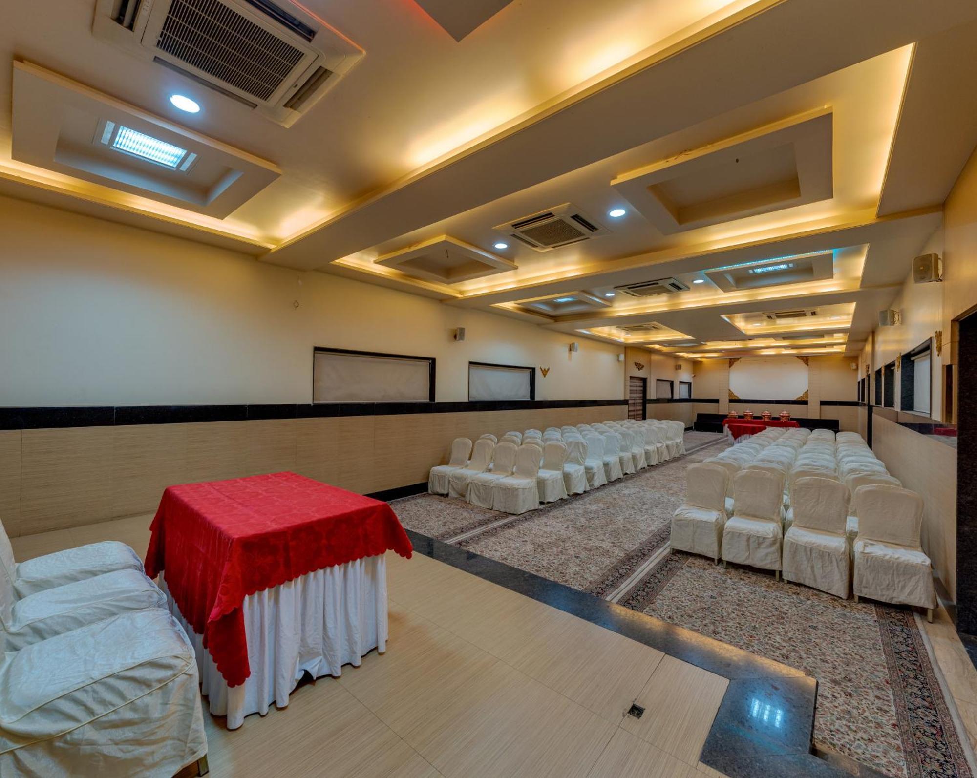 Hotel Surya Executive 3 Star Hotel Solapur Εξωτερικό φωτογραφία