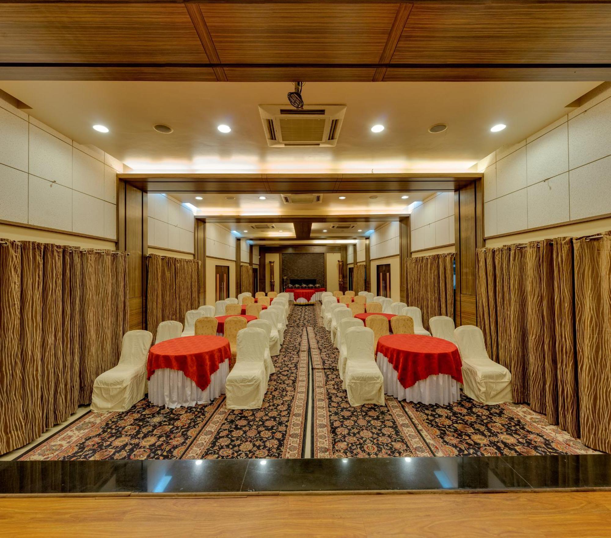 Hotel Surya Executive 3 Star Hotel Solapur Εξωτερικό φωτογραφία