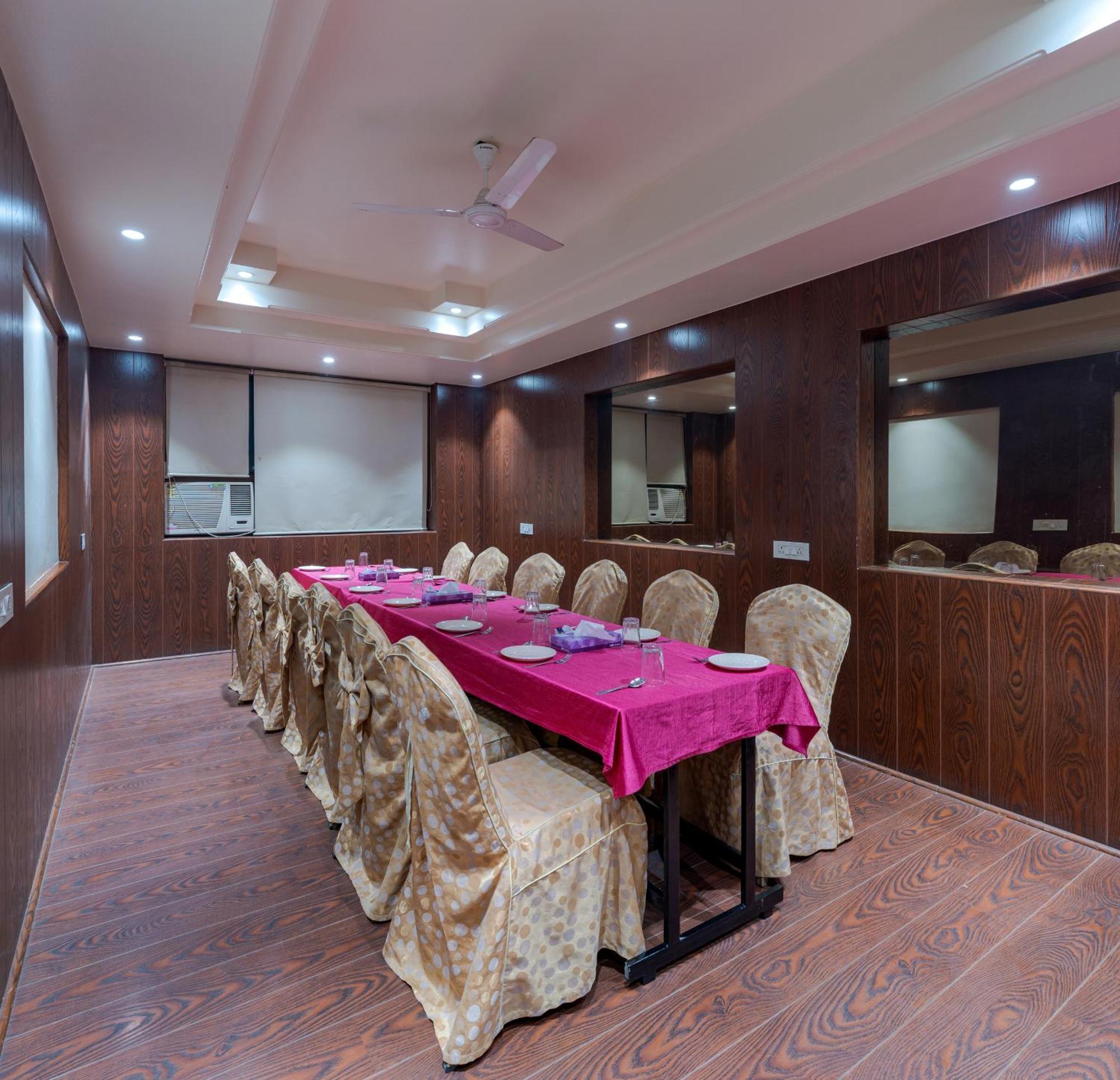 Hotel Surya Executive 3 Star Hotel Solapur Εξωτερικό φωτογραφία