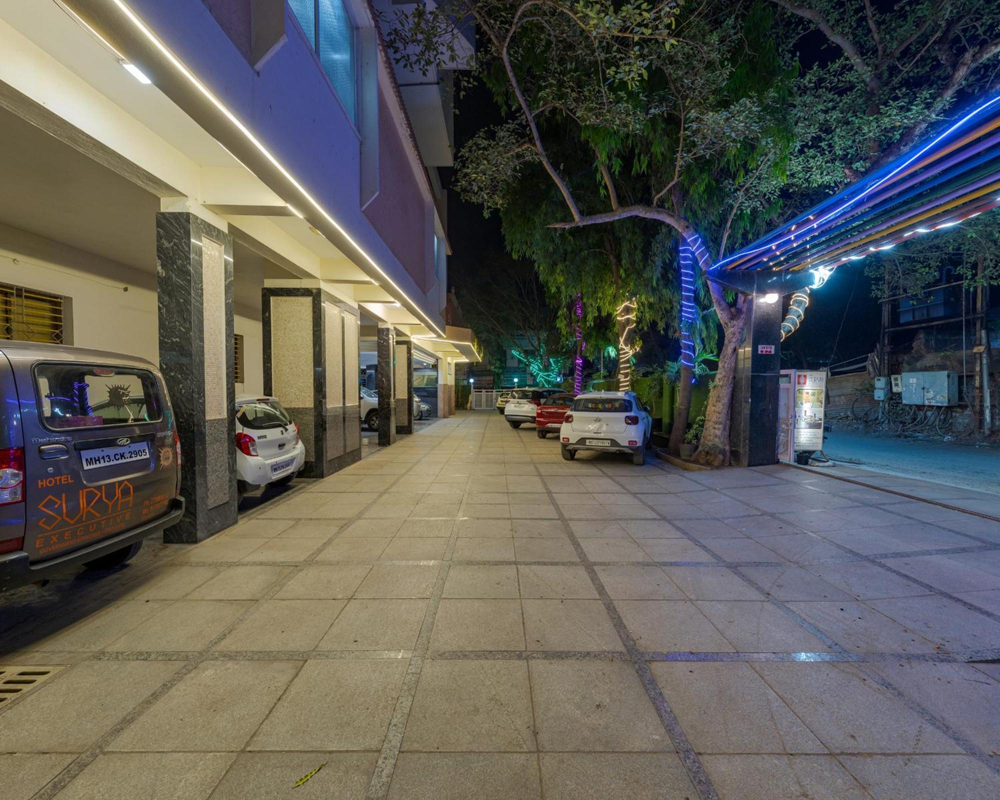 Hotel Surya Executive 3 Star Hotel Solapur Εξωτερικό φωτογραφία