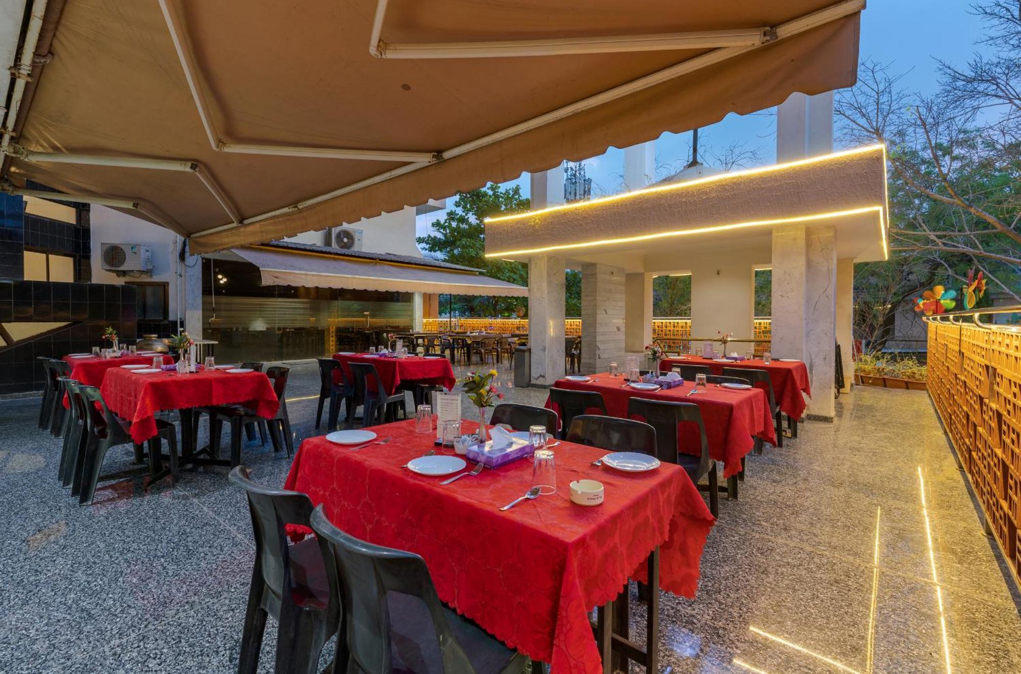 Hotel Surya Executive 3 Star Hotel Solapur Εξωτερικό φωτογραφία