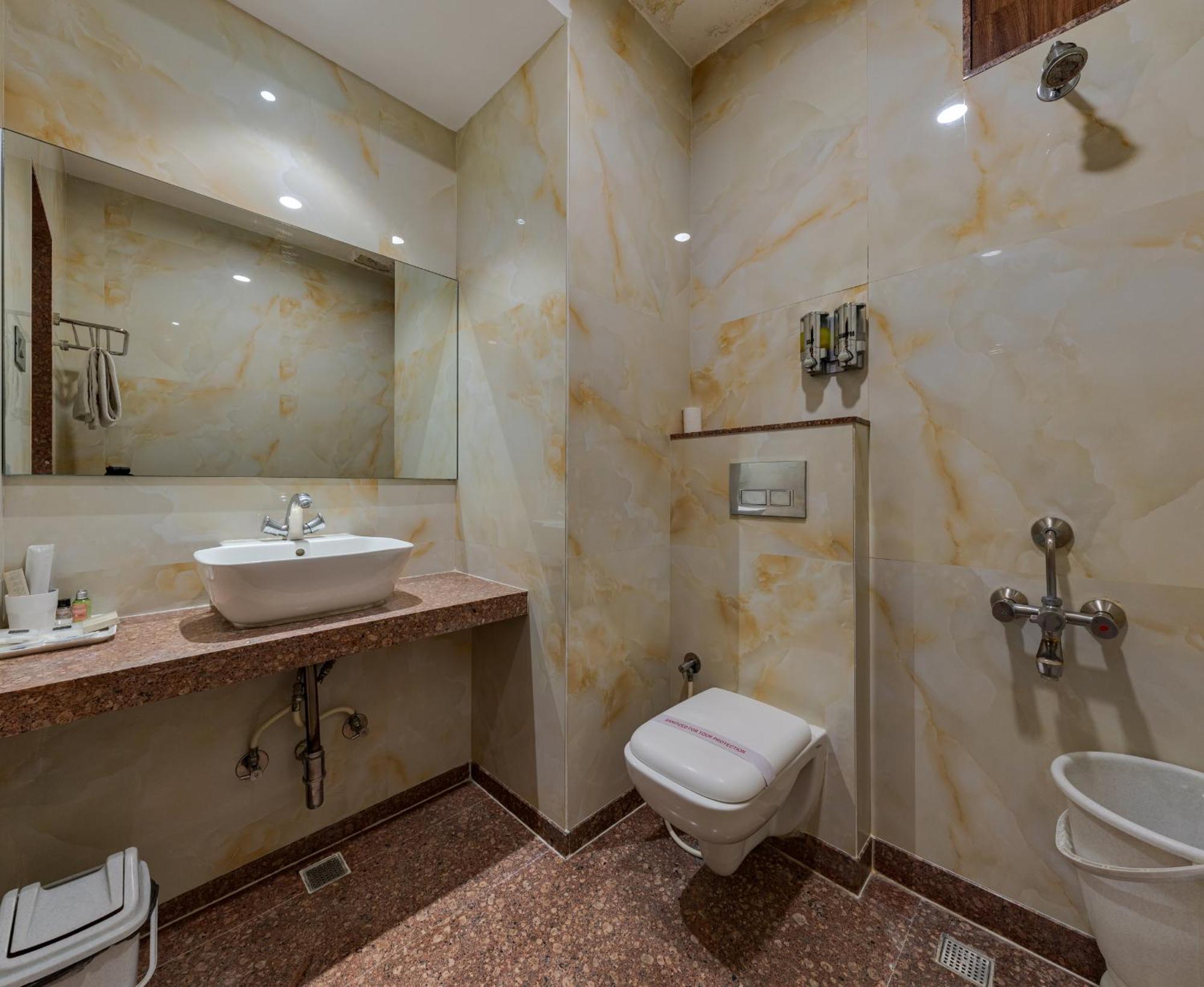 Hotel Surya Executive 3 Star Hotel Solapur Εξωτερικό φωτογραφία